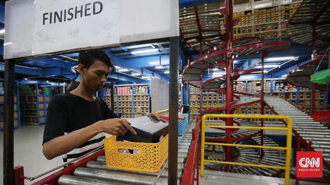 Pemerintah dinilai harus memiliki data nilai barang impor yang dijual di e-commerce sebelum menaikkan Pajak Penghasilan (PPh).