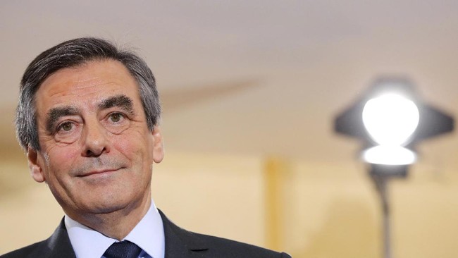 Tokoh reformis konservatif Perancis, Francois Fillon, dipastikan menjadi salah satu capres yang akan bertarung dalam pemilihan umum pada Mei 2017 mendatang.