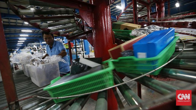 Mengintip Proses Belanja Online di Warehouse Zalora