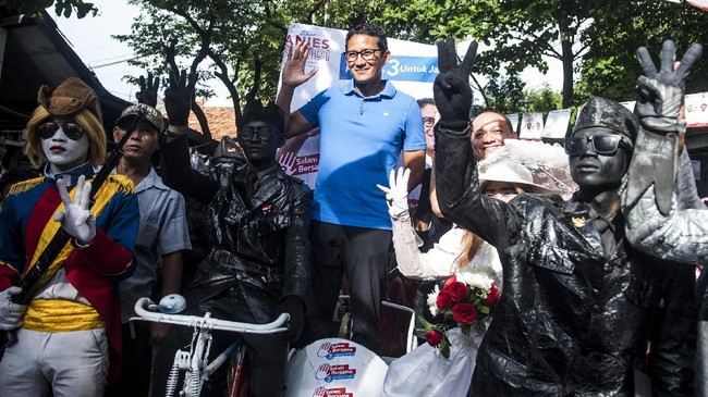 Sandiaga mendapat keluhan dari warga soal kondisi Jakarta yang tidak stabil. Menurut Sandi, itu tak akan terjadi jika Jakarta dipimpin gubernur yang menyatukan.