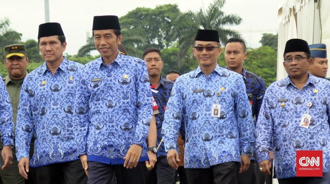 Presiden Jokowi mendesak aparatur sipil negara meninggalkan mental priayi dan budaya koruptif. Jokowi ingin Korpri menjadi pelayan terbaik masyarakat.