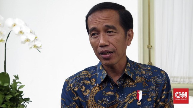 Ajudan Jokowi, Kompol Syarif Muhammad Fitriansyah, mengungkapkan ada perubahan secara visual dari Jokowi terutama pada kulit.