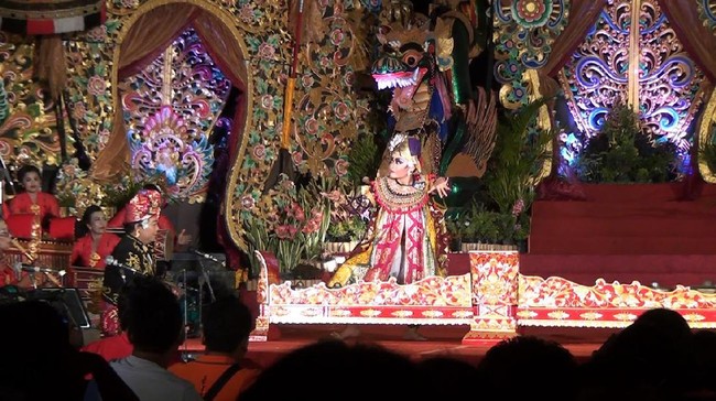Kenali yuk tarian tradisional Palawakya, tarian unik dari Buleleng. Tari yang kini sedang berusaha dilestarikan lagi oleh pemerintah Bali.