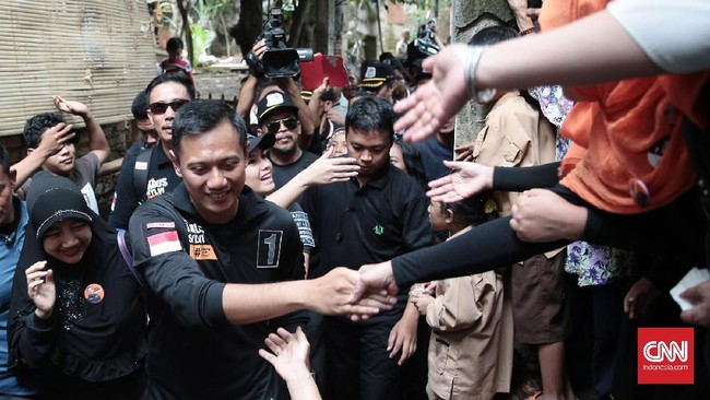Sejauh ini Agus merasa puas melihat sambutan dan dukungan warga selama kampanye. Namun ia ingin hal itu juga terjadi saat hari pencobolosan.