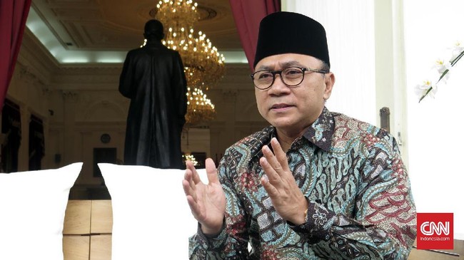 Rachmawati Soekarnoputri lebih dulu ditangkap anggota Kepolisian karena diduga merencanakan aksi makar bersama sembilan orang lainnya.