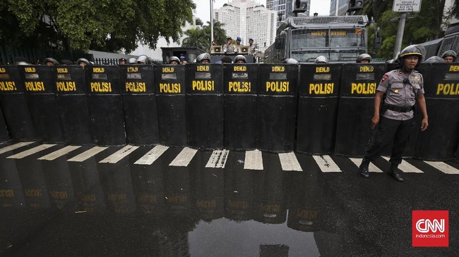 Berdasarkan surat pemberitahuan koordinator BEM Seluruh Indonesia, anggota mereka yang akan ikut unjuk rasa di Jakarta akan mencapai ribuan orang.