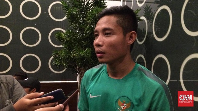 Gelandang Bhayangkara FC Evan Dimas Darmono mulai dikaitkan dengan Arema FC setelah Beny Wahyudi menggunggah foto melalui Instagram.