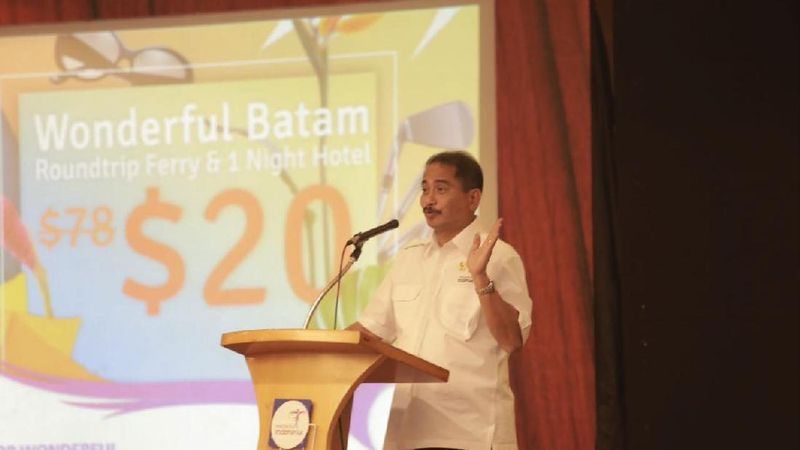 Arief Yahya memberi contoh pada bisnis transportasi udara dengan muncul LCC, low cost carrier
