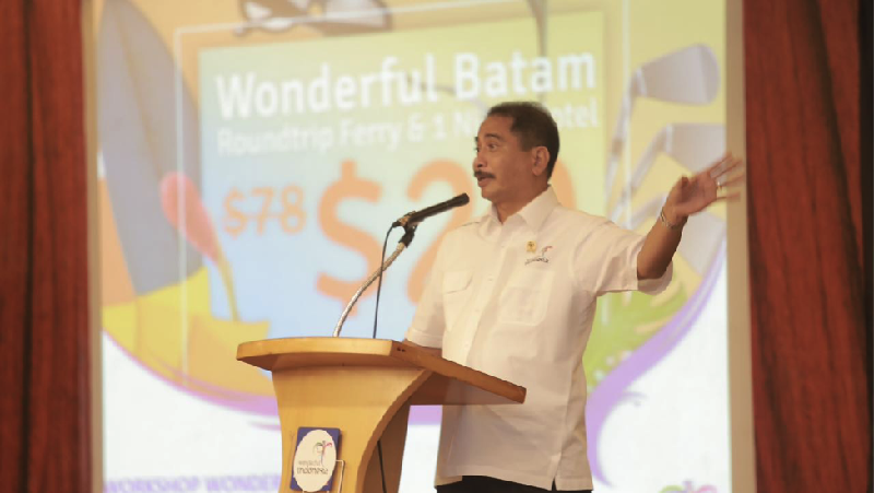 Sejak beberapa waktu lalu, Menpar Arief Yahya tengah aktif mempopulerkan tagline “More Digital More Professional”.