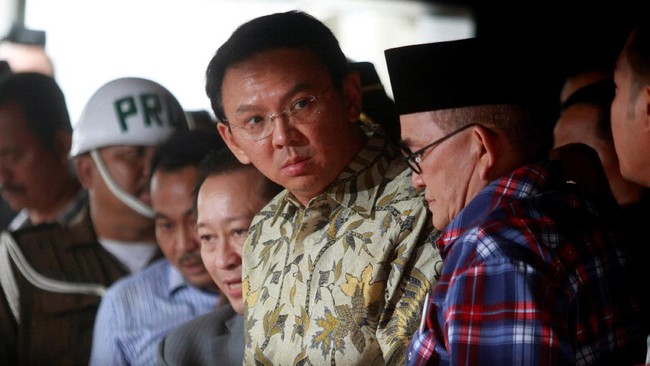 Juru bicara Komisi Yudisial Farid Wajdi mengatakan, siaran langsung dikhawatirkan mempengaruhi independensi hakim yang memimpin proses persidangan.