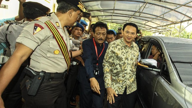 Berkas perkara kasus Ahok telah diserahkan ke Pengadilan Negeri Jakarta Utara dan tinggal menunggu jadwal sidang perdana.