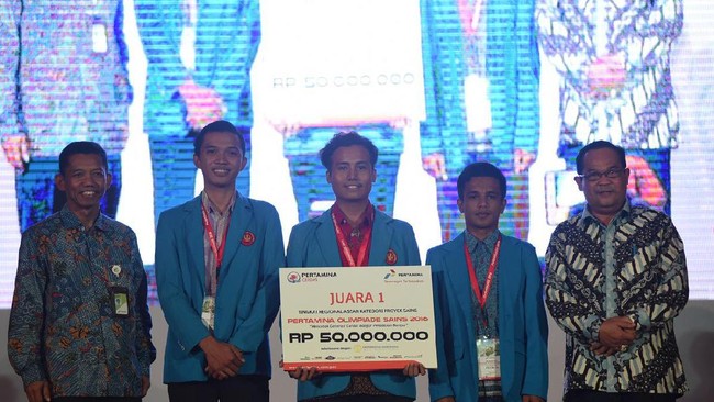 Berhasil menggali sumber energi baru dari sumber mata air panas di Sulawesi Tengah, ketiga mahasiswa ini juarai Olimpiade Sains Pertamina 2016.