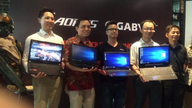 Untuk bisa memenuhi target tersebut, Gigabyte memutuskan untuk merilis dua produk laptop gaming yang menyasar para penggemar games