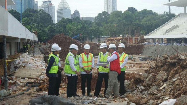 Presiden Jokowi menyerahkan DIPA 2017 kepada seluruh satuan kerja kementerian/lembaga dan pemerintah daerah.
