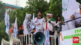 Long March ke HI, Artis Limbad Ikut di Atas Mobil Komando