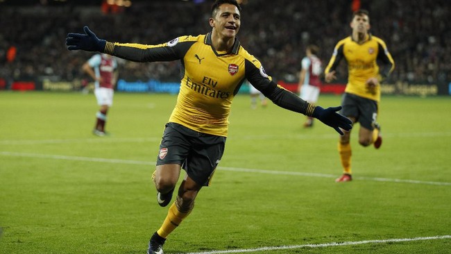 Alexis Sanchez menjadi bintang pada laga ini dengan mencetak hattrick sekaligus mengemas satu assist kepada Mesut Oezil.