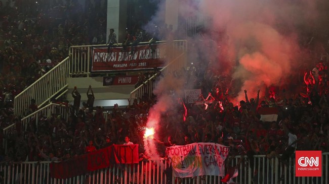 Perjuangan Timnas Indonesia di Final Piala AFF 2016 akan mendapatkan sokongan penuh dari puluhan ribu orang yang memadati Stadion Pakansari, Bogor.