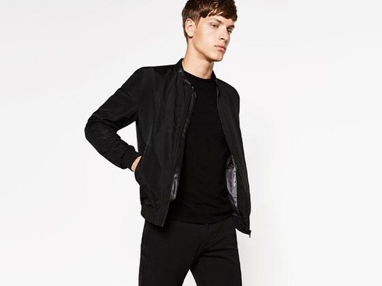 Pakai Kaos Pun Tetap Kelihatan Niat! Work Jacket Buat yang Nggak Suka Ribet Styling