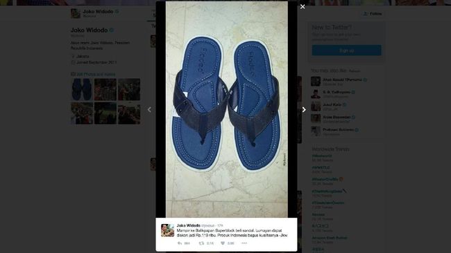Setelah jaket dan payung Jokowi, kini masyarakat tengah heboh dengan sandal jepit Jokowi. Bukan soal harga, tapi soal warna sandal jepit yang dipilihnya.