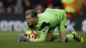 Neville: Karius Tularkan Kecemasan pada Liverpool