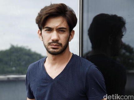 Demi Temukan Ayah, Reza Rahadian Ingin Datangi Kantor Kedutaan Iran