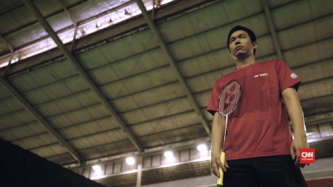 Hendra Setiawan sangat mencintai bulu tangkis dan tak mau benar-benar pergi meninggalkannya meski waktu pensiunnya makin dekat.