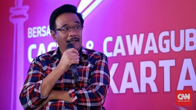 Wakil Gubernur DKI Djarot Saiful Hidayat menyebut para peserta Aksi 212 lebih baik gotong royong membantu korban banjir daripada berdemo anti-Ahok.