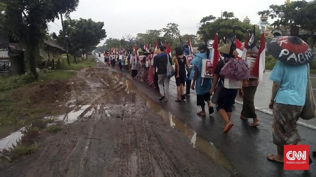 Suku Anak Dalam dan petani Jambi menagih janji Jokowi dalam menyelesaikan konflik lahan yang melibatkan PT Berkat Sawit Utama/PT Asiatic Persada.
