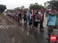 Suku Anak Dalam Jalan Kaki Jambi-Jakarta Tagih Janji Jokowi