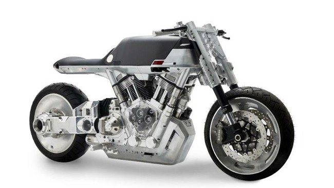 Roadster ini sendiri memiliki V-twin 1917cc dari S&S dengan cover belt cam transparan dan torsi sebesar 150Nm.
