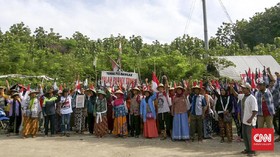 Ganjar Rahasiakan Izin Pabrik Semen di Pertemuan 7 Bupati