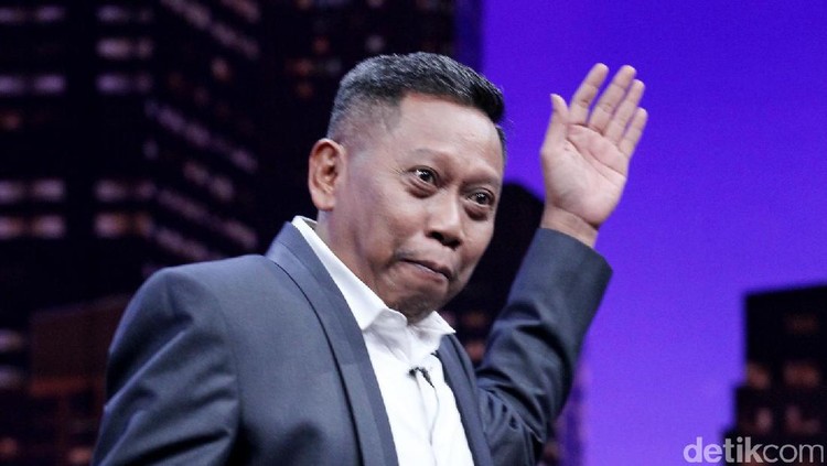 Tukul Arwana Tukul Arwana saat tampil di acara Hitam Putih.