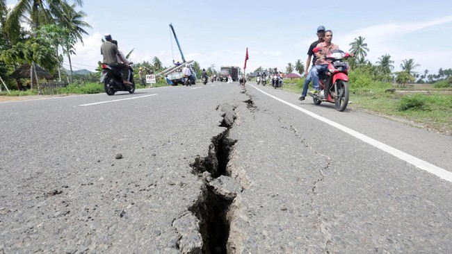 Status tanggap darurat bencana diberlakukan untuk mempermudah penanganan darurat dan kemudahan akses dalam menggunakan potensi sumber daya.