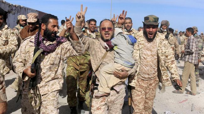 Pasukan Dua Pemerintah di Libya Saling Serang di Tripoli