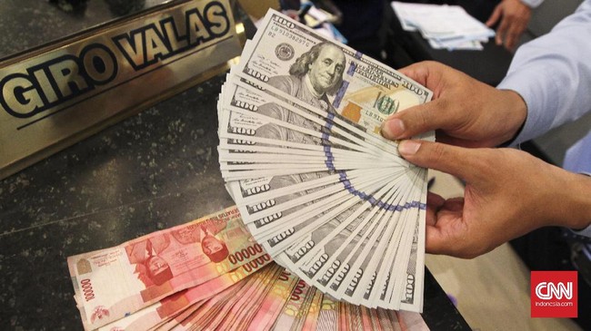 Tabungan valas bisa menjadi instrumen penopang investasi ketika kinerja saham sedang jelek. Tapi bila ingin menjadikan valas sebagai investasi, pilih dolar.