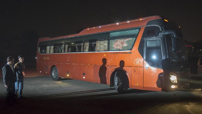 Asosiasi sepak bola Vietnam dan ketua suporter Vietnam meminta maaf atas penyerang oknum suporter terhadap bus timnas Indonesia ketika pulang dari stadion.