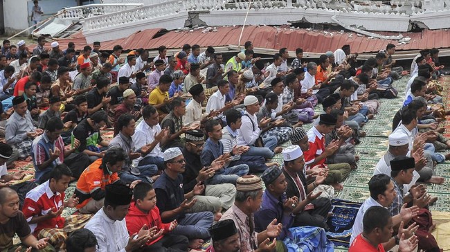 Masyarakat Aceh yang berada di Jabodetabek, Banten dan Jawa Barat menargetkan penggalangan dana untuk korban gempa Aceh mencapai Rp10 miliar.