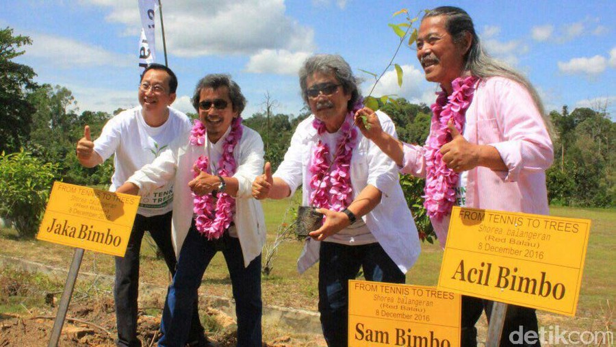 Mantan Presiden, raja dangdut, hingga grup musik legendaris berikut ini membuat lagu tentang virus corona COVID-19.