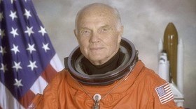 Mengenal John Glenn, Astronaut Pertama AS yang ke Antariksa