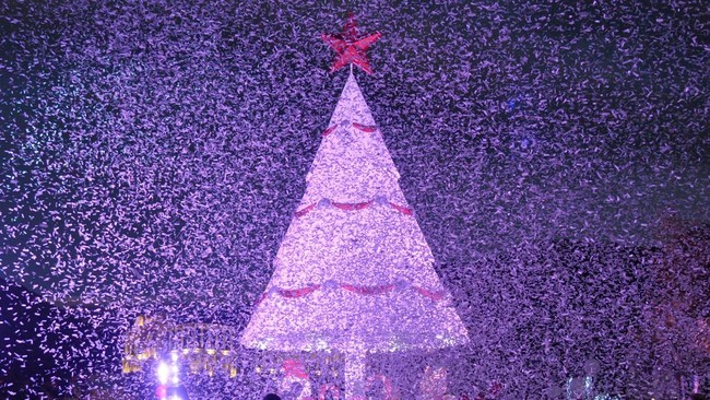 Inspirasi Hiasan Pohon Natal Unik dari Seluruh Dunia