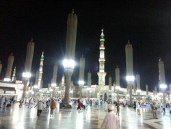 Arab Saudi Tunda Umroh, Pemerintah RI Diminta Fasilitasi Hak Calon Jemaah