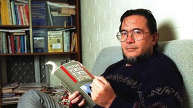 George Aditjondro, Penulis Buku Gurita Cikeas Meninggal Dunia