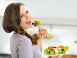 5 Cara Mudah Cukupi Asupan Nutrisi Selama Puasa