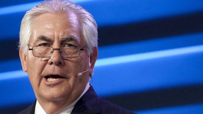 Mantan Bos ExxonMobil Rex Tillerson resmi jadi diplomat teratas di kabinet Presiden Donald Trump.