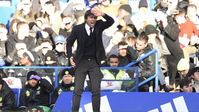 Manajer Chelsea Antonio Conte kecewa dengan raihan satu poin di markas Burnley, Minggu (12/2). The Blues menguasai pertandingan, namun gagal menang.