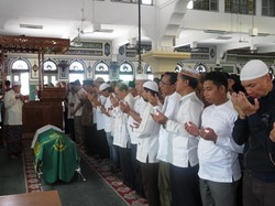 Niat Sholat Jenazah Laki-laki dan Perempuan Lengkap dengan Tata Caranya
