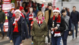 MU Imbau Suporter Hindari Atribut Merah di Kota Rostov