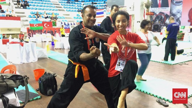 Richard Anthony dan Amanda Pareira bercerita bagaimana mereka bisa jatuh cinta pada pencak silat dan menekuninya hingga kini.
