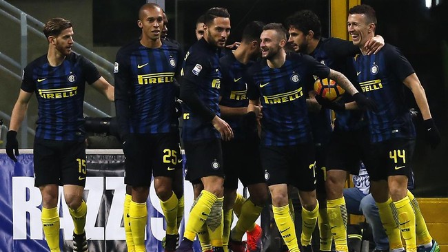 Dua gol kemenangan Internazionale Milano atas Genoa diborong oleh Marcelo Brozovic. Inter Milan untuk sementara menyodok ke peringkat ke-8 Liga Italia.