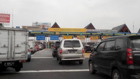 Oktober, Seluruh Gerbang Tol Bisa Bayar Non Tunai